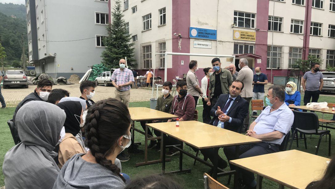Sayın Kaymakamımız Murat ATICI'dan Sınava Girecek Lise Son Sınıf Öğrencilerine Moral Konuşması
